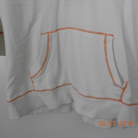 Lightweight cotton hoodie with contrast stitching. - Picture 5 of 5